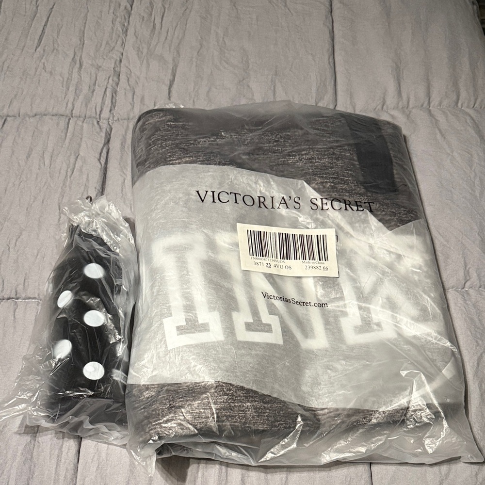 Victoria's Secret Heather Gray and Black Tote and Water Bottle Set